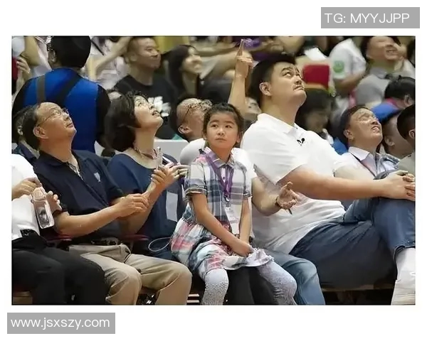 姚明的夜愿:在星空下追寻梦想与篮球的完美交融 姚明的夜愿:在星空下追寻梦想与篮球的完美交融