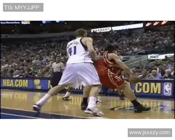 姚明精彩瞬间集锦五张动图带你领略篮球巨星的魅力与风采 姚明精彩瞬间集锦五张动图带你领略篮球巨星的魅力与风采