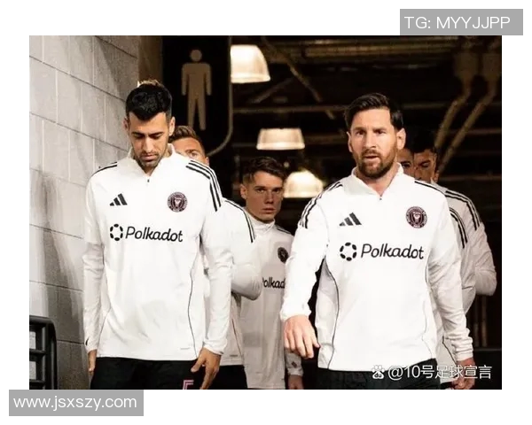 足球明星三字名字的魅力与传奇背后故事探秘 足球明星三字名字的魅力与传奇背后故事探秘