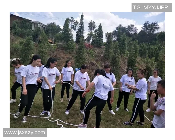 楠木铺足球明星队携手共创辉煌赛季展现青春活力与团队精神