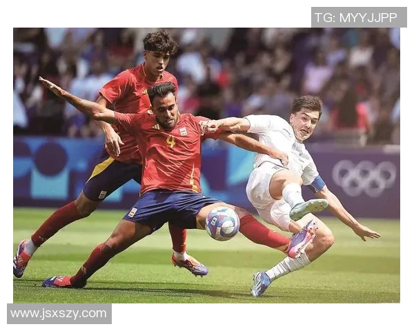 全球足球明星的英文介绍与精彩瞬间回顾 全球足球明星的英文介绍与精彩瞬间回顾