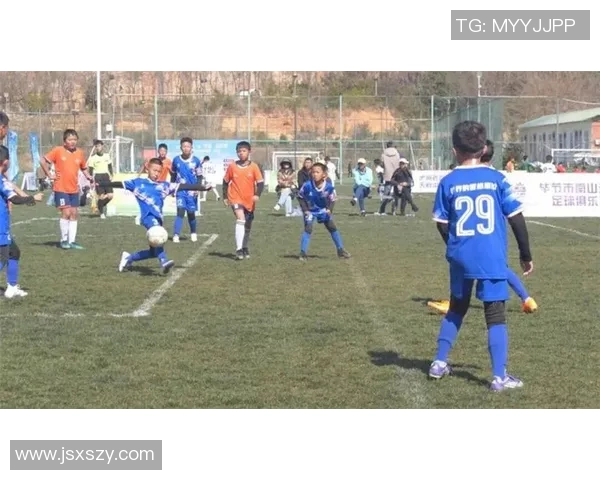 足球明星是否曾在昆明举办过精彩的足球比赛活动